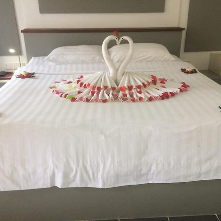 סיהאנוקוויל Ropanha Boutique Hotel מראה חיצוני תמונה