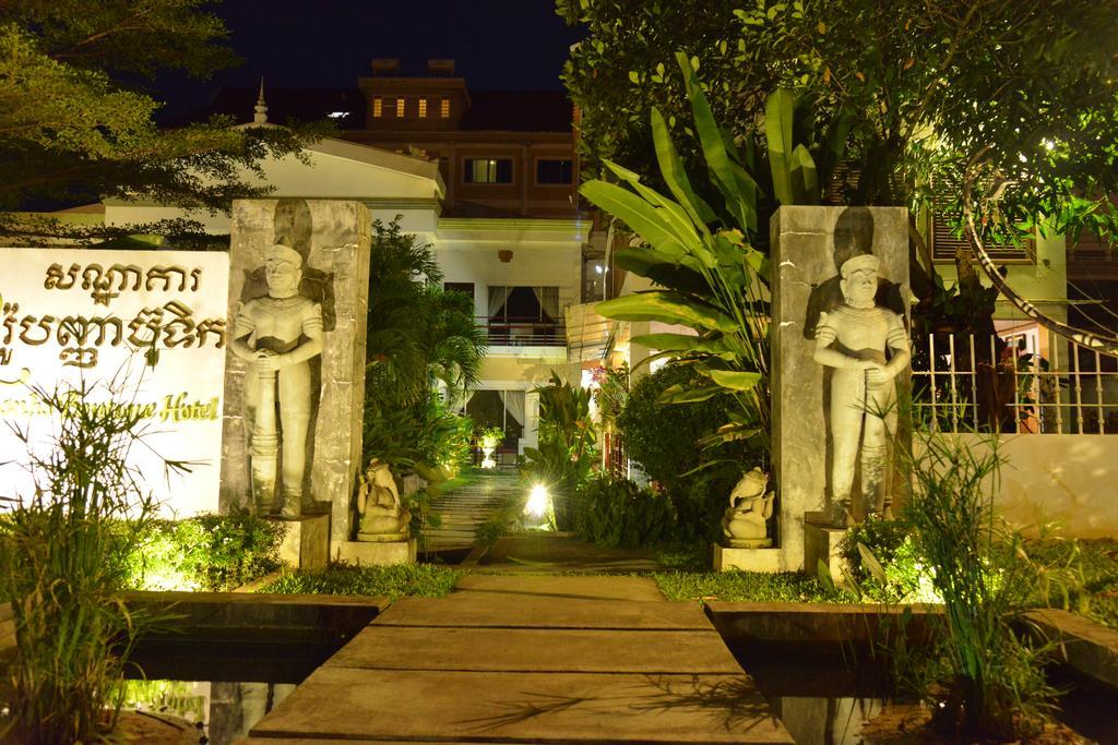 סיהאנוקוויל Ropanha Boutique Hotel מראה חיצוני תמונה